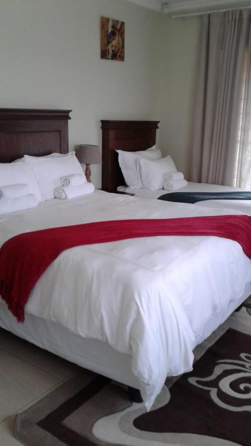 Vinolux Guest House Мтхатха Екстериор снимка