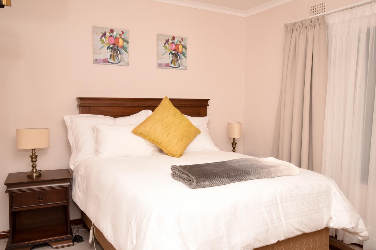 Vinolux Guest House Мтхатха Екстериор снимка
