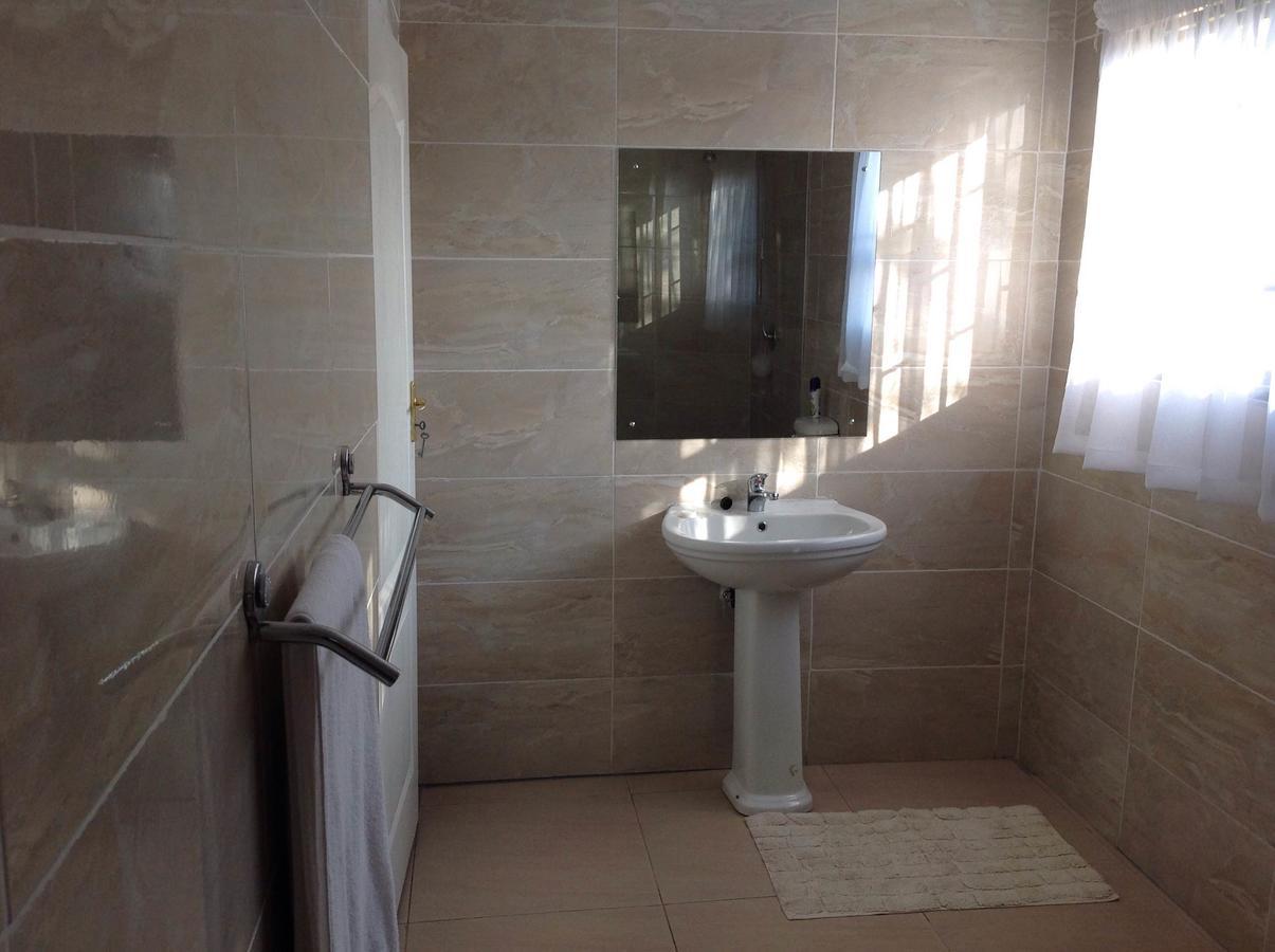 Vinolux Guest House Мтхатха Екстериор снимка