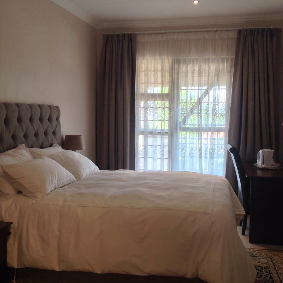 Vinolux Guest House Мтхатха Екстериор снимка