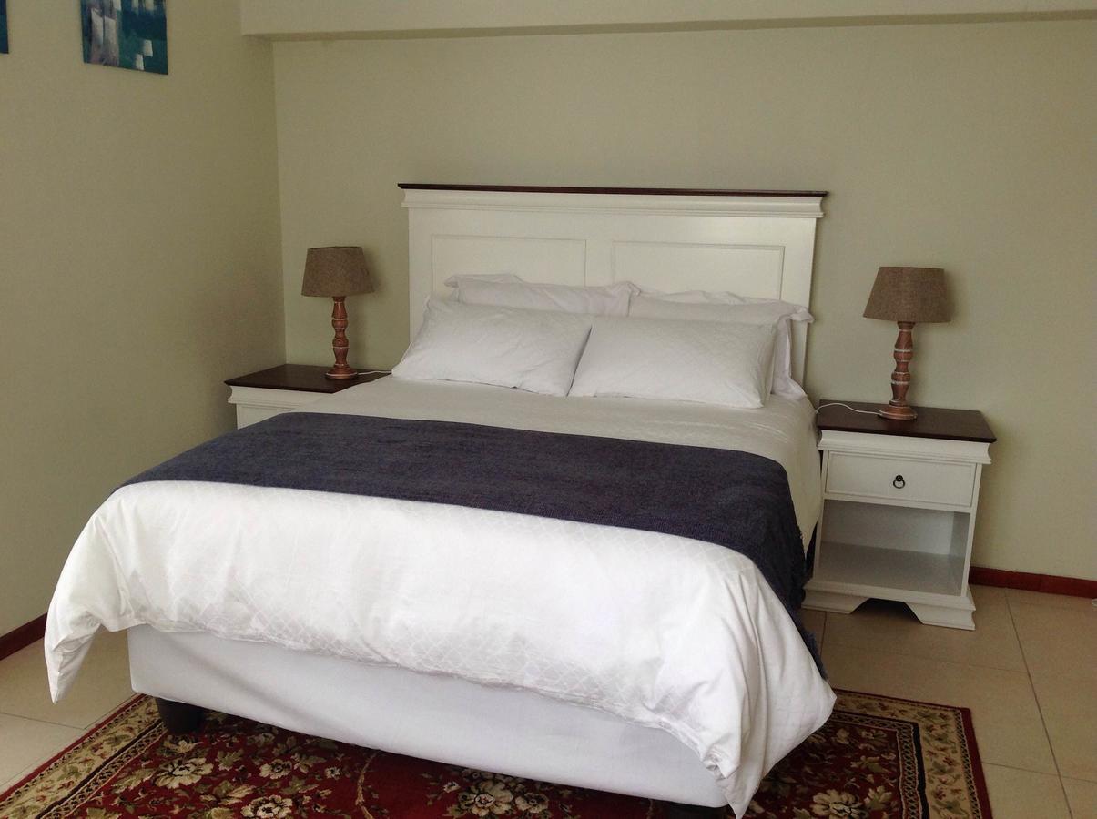 Vinolux Guest House Мтхатха Екстериор снимка