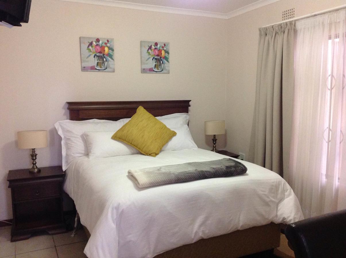 Vinolux Guest House Мтхатха Екстериор снимка